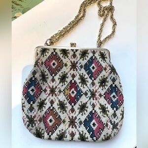 Elegant Vintage Multicolor Needlepoint Patterned Women's Wristlet Bag